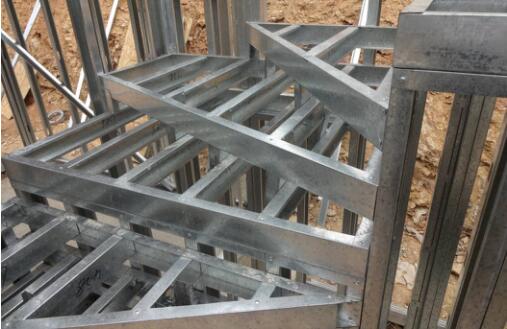 異形樓梯踏步安裝圖