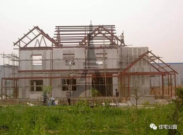 現(xiàn)在大力發(fā)展的輕鋼別墅，到底適不適合農村？